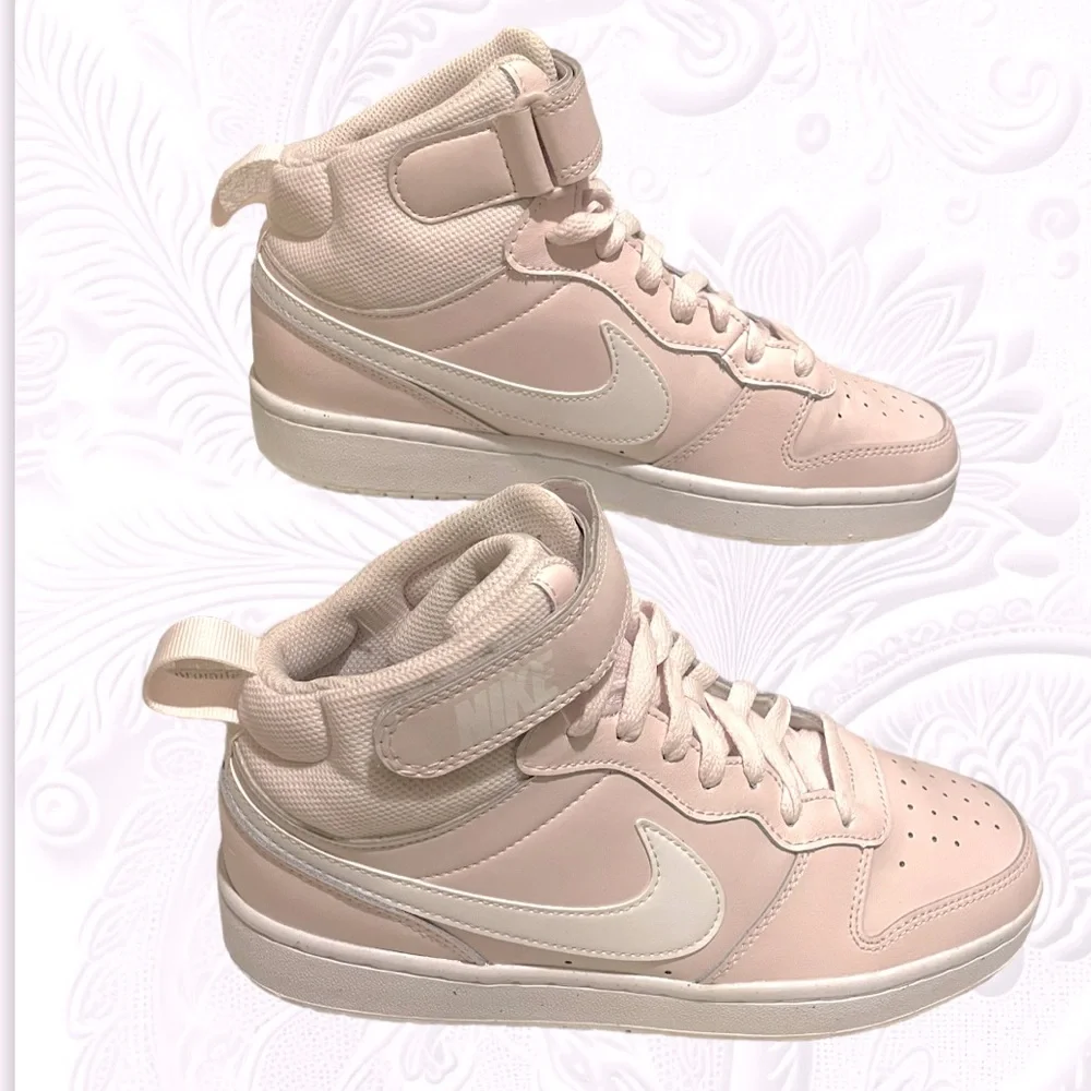 Nike Court Borough Mid 2 Pearl Pink & White Youth Big Kid 7 Brand New - Picture 2 of 9